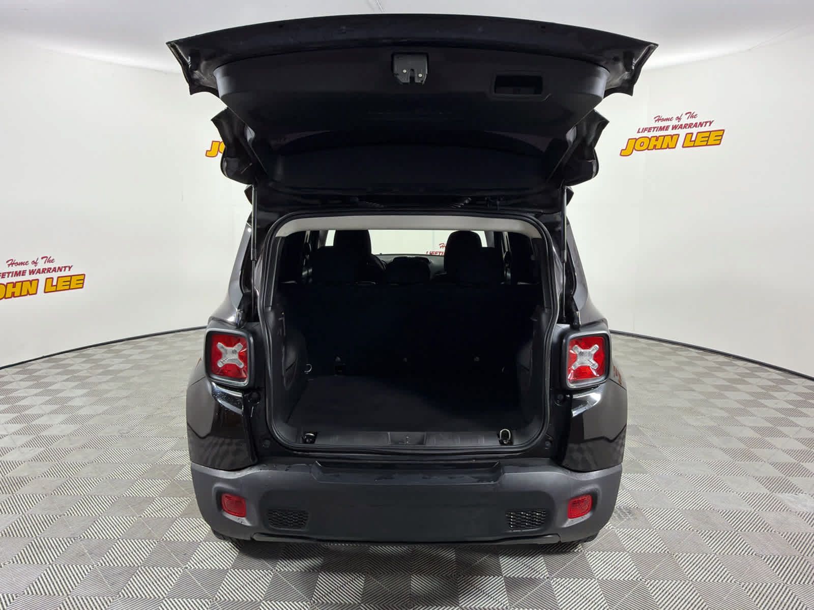 Used 2020 Jeep Renegade Sport w/ Sport Appearance Group AWD/4WD image 5