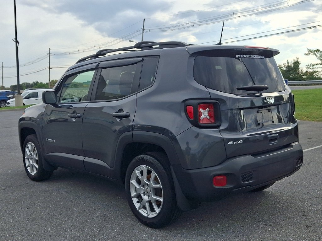 Used 2023 Jeep Renegade Latitude AWD/4WD image 4