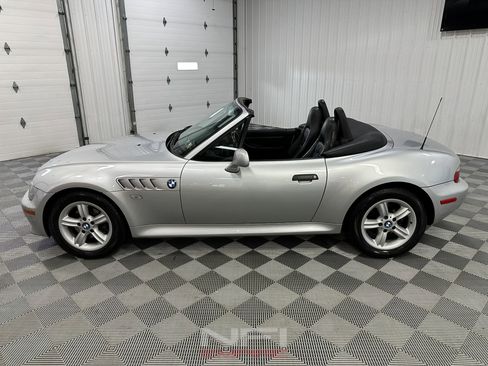 Used 2000 BMW Z3 2.5i image 3
