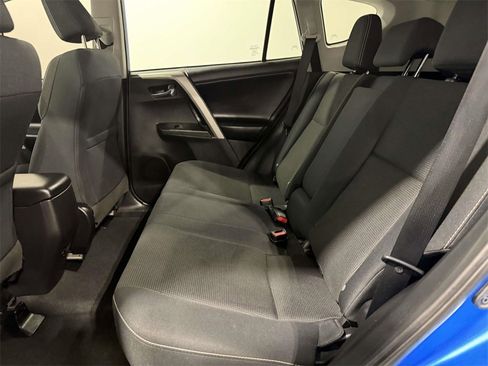 Used 2018 Toyota RAV4 XLE image 12