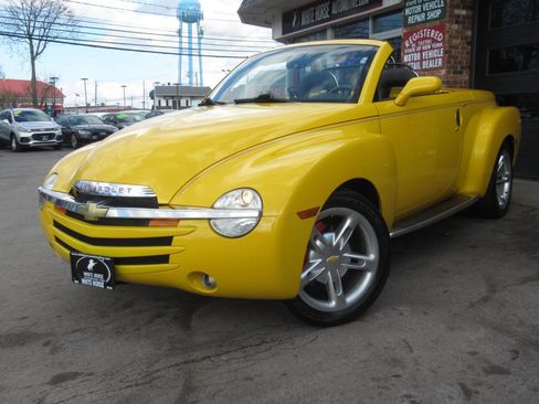 Used 2003 Chevrolet SSR w/ Preferred Equipment Group image 35