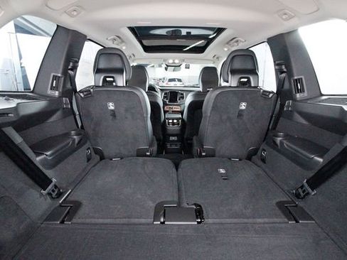 Certified 2025 Volvo XC90 B6 Plus w/ Protection Package Premier image 29