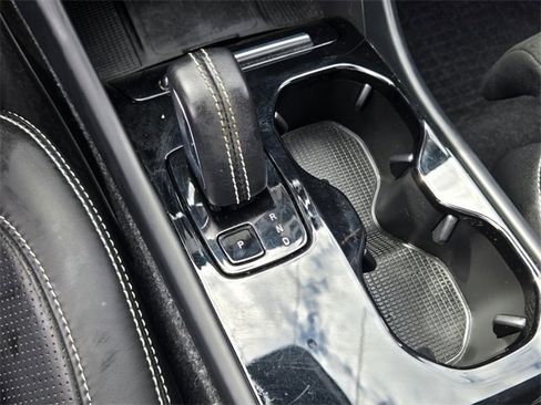 Used 2021 Volvo XC40 P8 Recharge w/ Advanced Package image 23