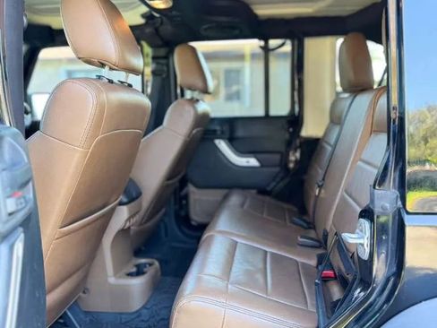 Used 2012 Jeep Wrangler Unlimited Sahara w/ Connectivity Group image 12