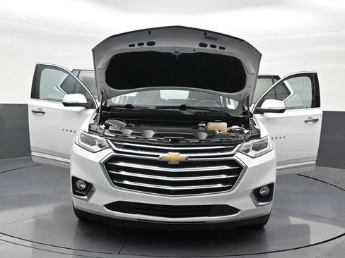Used 2021 Chevrolet Traverse High Country FWD image 37
