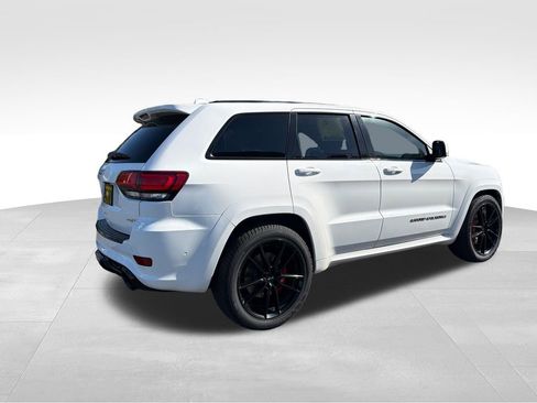 Used 2017 Jeep Grand Cherokee SRT AWD/4WD image 6