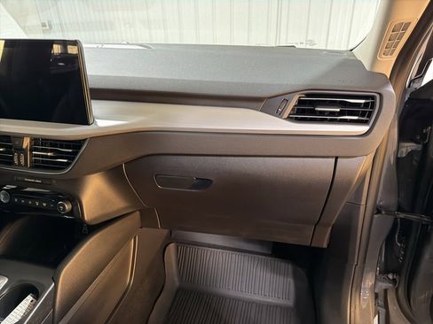 Used 2025 Ford Escape Platinum w/ Premium Technology Package image 23