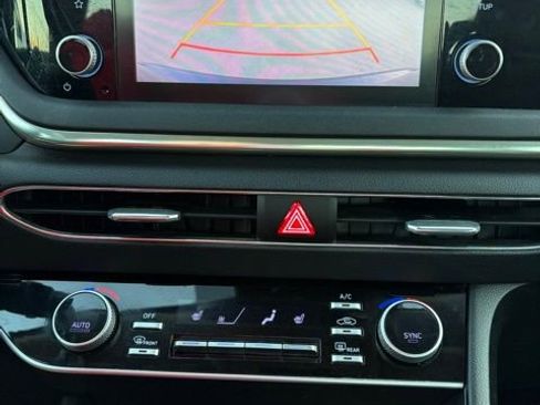 Used 2022 Hyundai Sonata SEL w/ Convenience Package FWD image 10