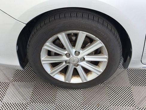 Used 2013 Toyota Camry XLE w/ Convenience Pkg FWD image 8