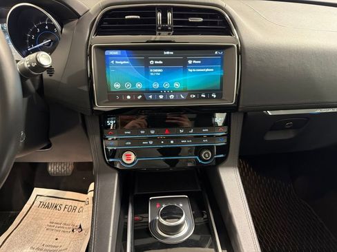 Used 2020 Jaguar F-PACE Prestige AWD/4WD image 15