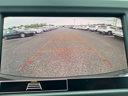 Used 2024 Chevrolet Equinox LT FWD image 21