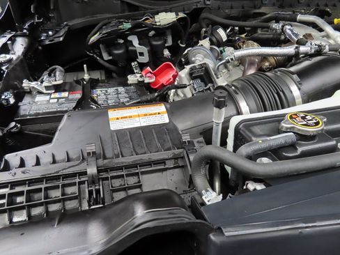 Used 2025 Ford F350 Platinum w/ FX4 Off-Road Package image 34