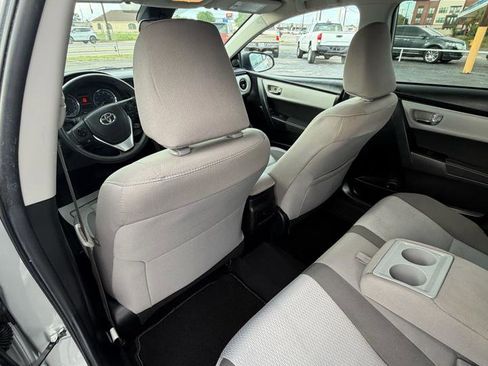 Used 2018 Toyota Corolla LE image 10