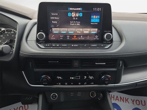 Used 2023 Nissan Rogue SV image 21