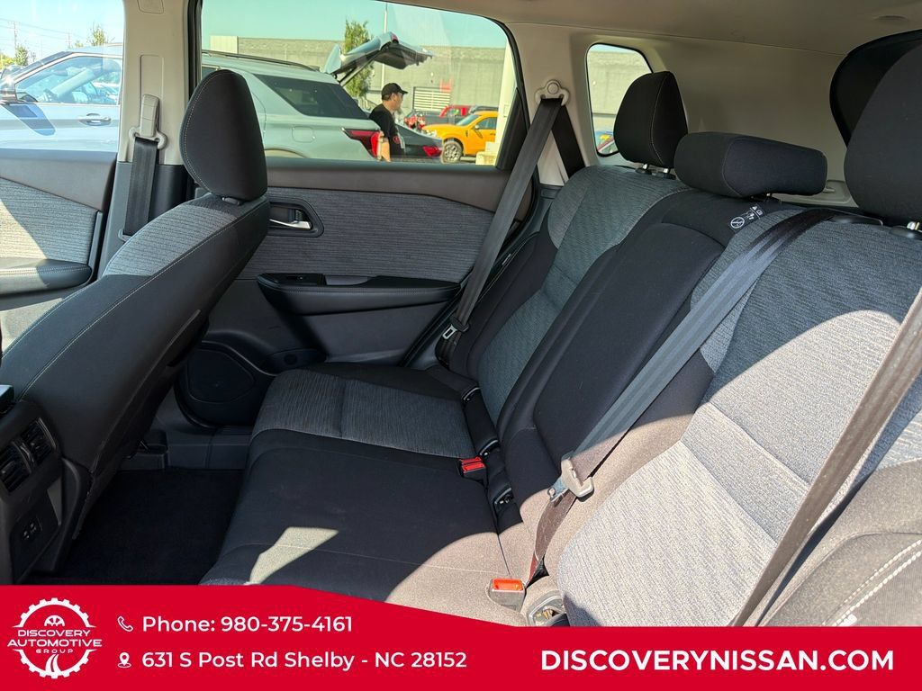 Certified 2023 Nissan Rogue SV FWD image 26
