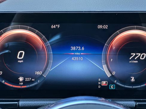 Certified 2022 Mercedes-Benz GLA 250 image 30