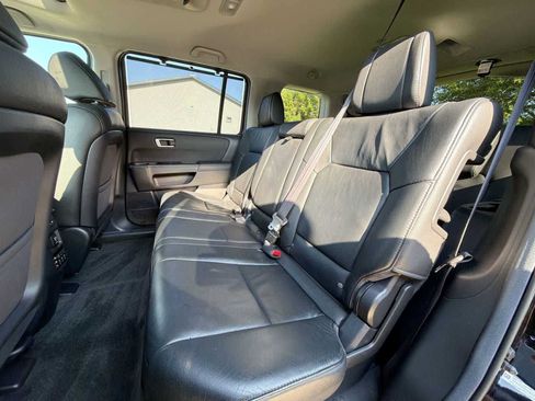 Used 2013 Honda Pilot Touring image 17