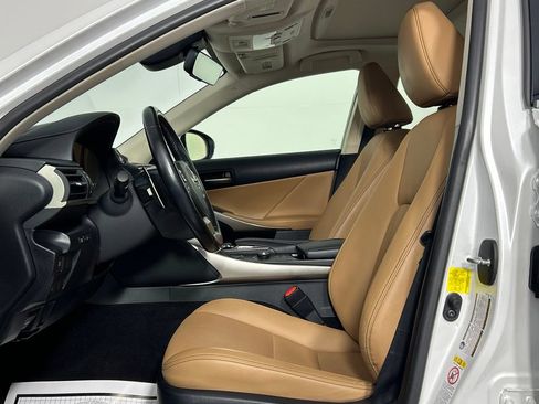 Used 2017 Lexus IS 300 AWD image 31