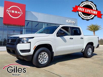New 2025 Nissan Frontier S