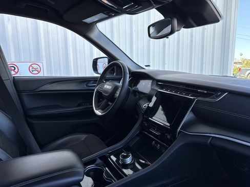 Used 2023 Jeep Grand Cherokee L Altitude image 46