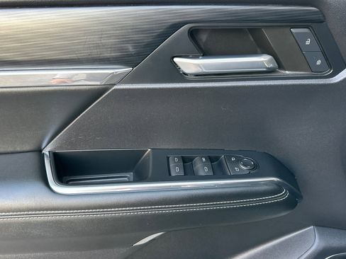 Certified 2024 GMC Acadia Elevation image 11