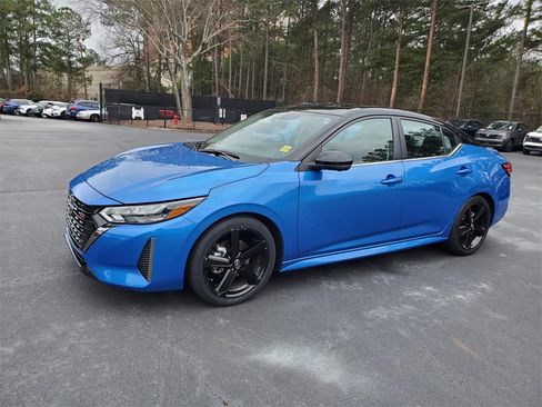 Used 2024 Nissan Sentra SR w/ SR Premium Package image 12