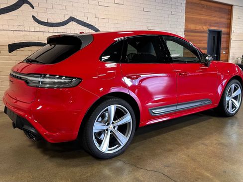Used 2025 Porsche Macan Turbo AWD/4WD image 2