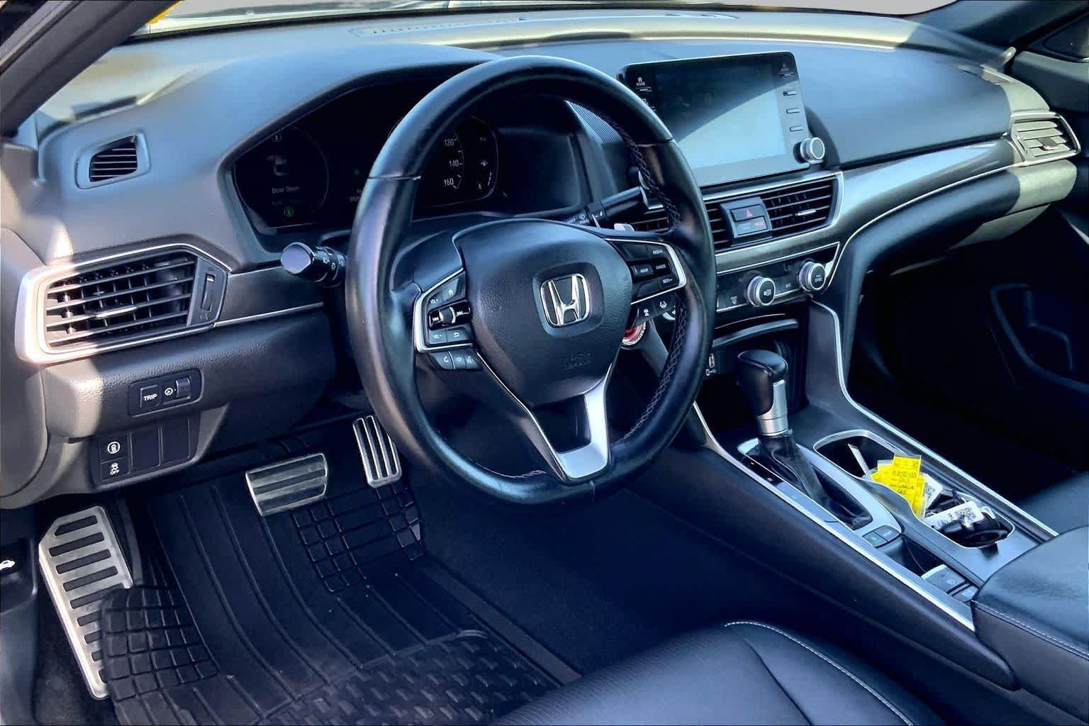 Used 2018 Honda Accord Sport image 16