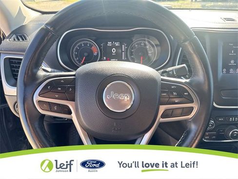 Used 2019 Jeep Cherokee Latitude Plus image 15