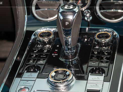 Used 2022 Bentley Continental GT image 23