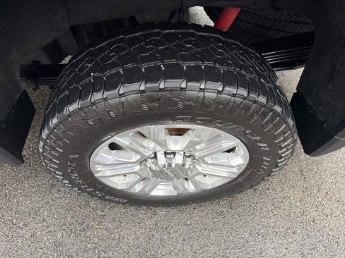 Used 2022 GMC Sierra 2500 AT4 w/ AT4 Preferred Package image 11