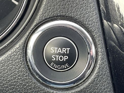 Used 2018 Nissan Rogue Sport SV w/ SV Technology Package image 29