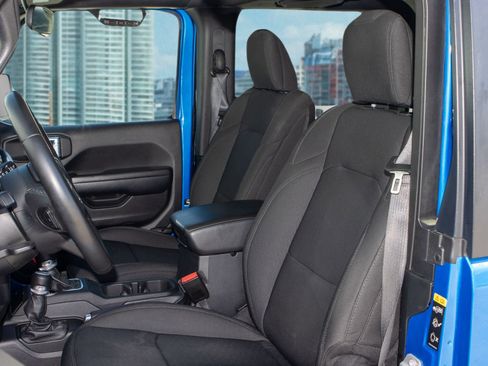 Used 2021 Jeep Wrangler Willys image 14