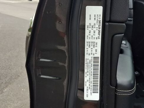 Used 2015 Jeep Grand Cherokee Limited AWD/4WD image 28