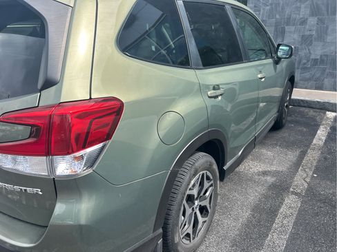 Used 2019 Subaru Forester Premium w/ All-Weather Package AWD/4WD image 3