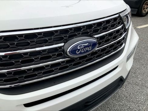 Used 2022 Ford Explorer XLT w/ Equipment Group 202A RWD image 33