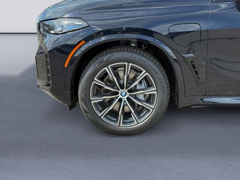 New 2026 BMW X5 xDrive50e w/ M Sport Package AWD/4WD image 9