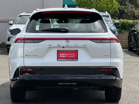 New 2026 Toyota Crown Signia image 8