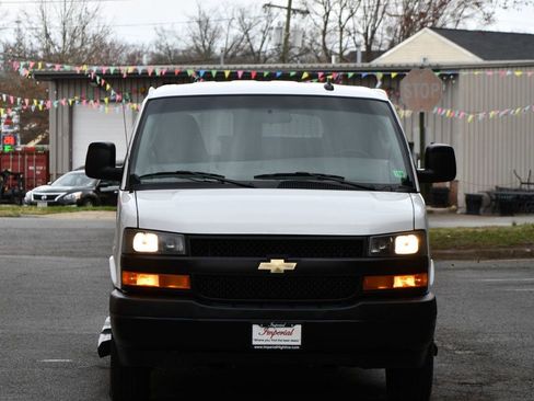 Used 2022 Chevrolet Express 3500 LS image 2
