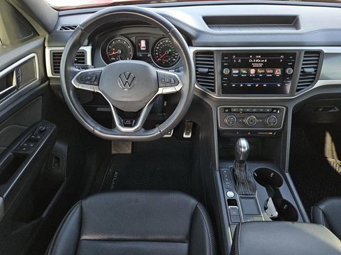 Used 2021 Volkswagen Atlas Cross Sport SE w/ Panoramic Sunroof Package image 10
