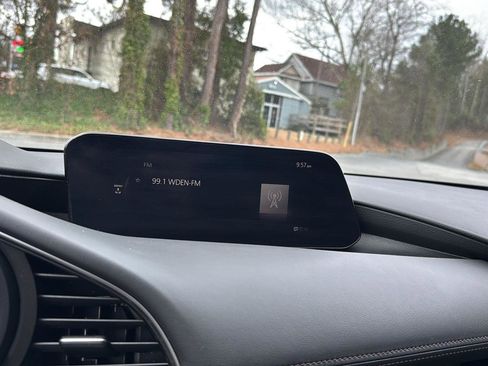 Used 2020 MAZDA MAZDA3 Select Package image 21