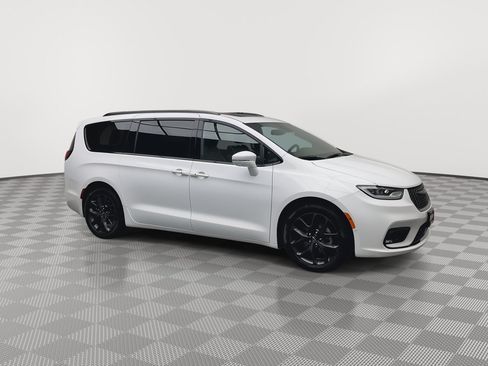 Used 2022 Chrysler Pacifica Limited w/ S Appearance Package FWD image 44