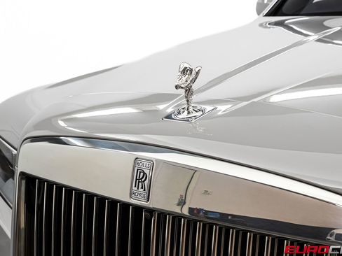 Used 2023 Rolls-Royce Cullinan image 11