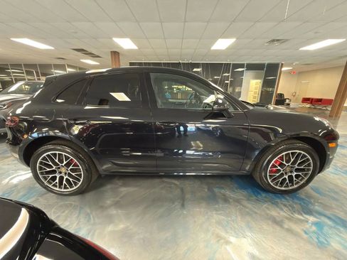 Used 2015 Porsche Macan Turbo AWD/4WD image 31