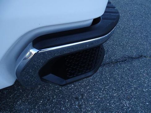 Used 2021 GMC Sierra 1500 4x4 Crew Cab w/ Sierra Value Package image 11