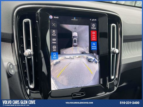 Certified 2026 Volvo XC40 B5 Plus w/ Protection Package Premier AWD/4WD image 28