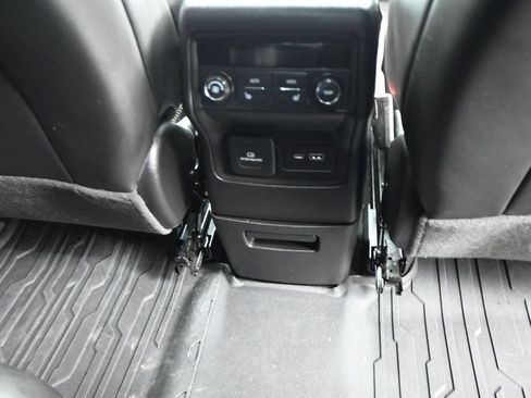 Used 2022 GMC Acadia AT4 w/ Technology Package AWD/4WD image 14