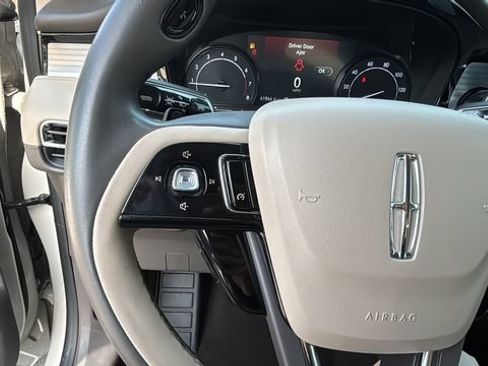 Used 2022 Lincoln Corsair FWD image 22