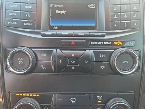 Used 2019 Ford Explorer 4WD image 25