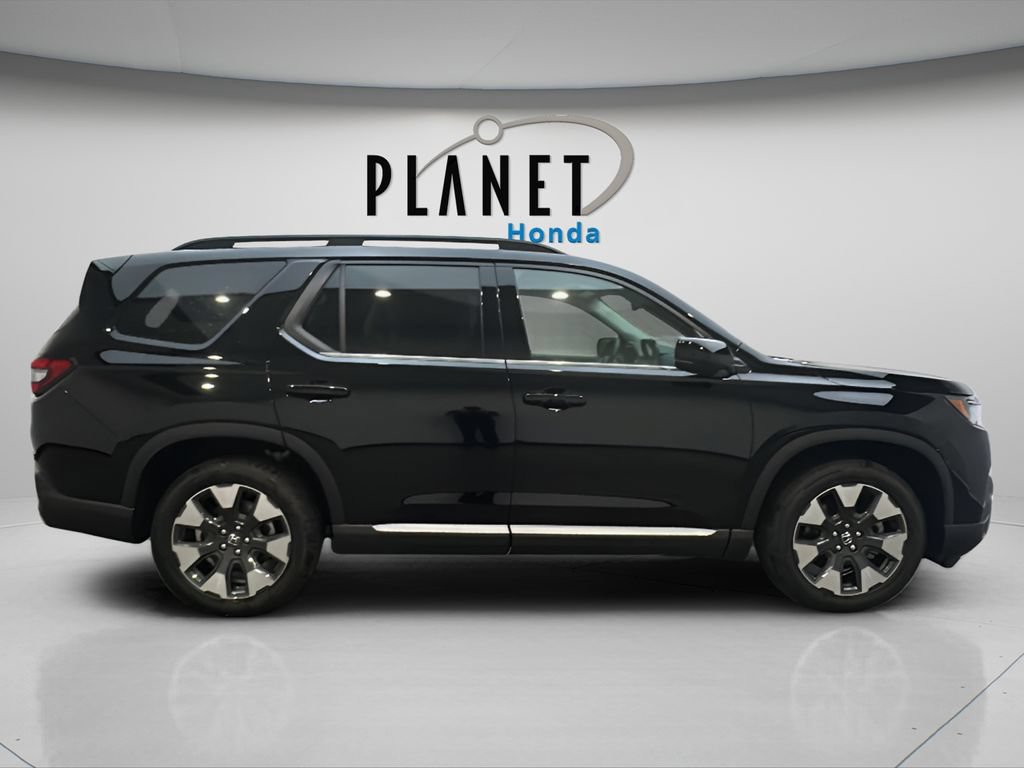 New 2026 Honda Pilot Touring image 3